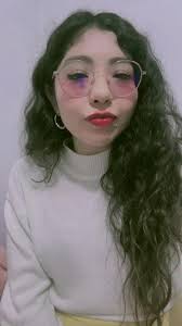 Daniela Valles (@sugoidann)