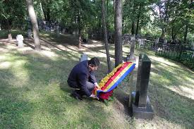 Eveniment federatia militarilor din romania si liga militarilor. Depunerea Unei Coroane De Flori La Monumentul Comemorativ De RÄƒzboi Dedicat Militarilor Romani MorÅ£i In Prizonierat In LagÄƒrul Nkvd Din Orasul Krasnogorsk Ministry Of Foreign Affairs