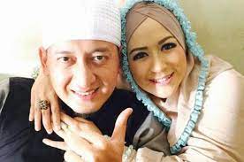 Ustadz zacky mirza amp shinta tanjung pilih rujuk selebrita pagi 19 06 19. Ustadz Zacky Mirza Akhirnya Blak Blakan Alasan Dirinya Bercerai Dengan Shinta Tanjung Sempat Diduga Poligami Semua Halaman Wiken