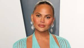 Nose piercing always ranks among the most popular types of face piercings and it probably only comes second to ear piercings. Chrissy Teigen Slams Botched Nose Piercing Job It S Impossible To Do Wrong