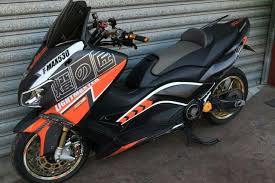 Epingle Par Suso Gomez Sur T Max Yamaha Tmax Yamaha Maxi Scooter Tmax 500