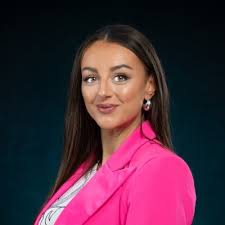 ❤️ Commercial Leadership Christmas lunch ❤️ What a brilliant first 9 months  it's been at Parmenion thanks to this team and Mike Morrow (who we had to  pin down to wear a