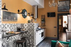 Mediterranean kitchen featuring rich style and simplicity. 75 Beautiful Small Mediterranean Kitchen Pictures Ideas April 2021 Houzz