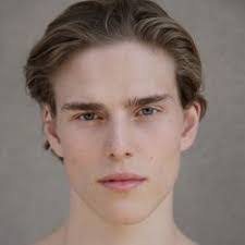 Benjamin Aston's Instagram, Twitter & Facebook