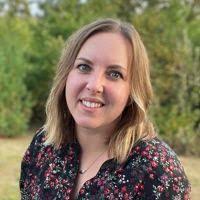 Ann Schroeder's Instagram, Twitter & Facebook