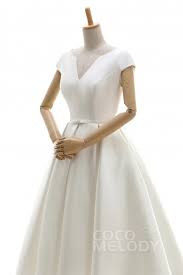 Maybe you would like to learn more about one of these? Knielanges Brautkleid Aus Schonem Satin Jwlk16001 Cocomelody