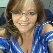 Lisa Rodebaugh's Instagram, Twitter & Facebook