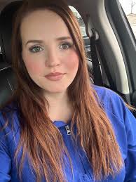 What causes a plain cheesecake to crack?