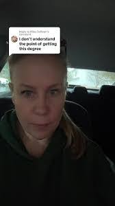 Riley Swanson's Instagram, Twitter & Facebook