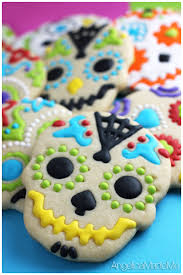 Dia De Los Muertos Sugar Cookies Used A Fred Flare Cookie Cutter And Stamper To Imprint The Designs And Then Cookie Decorating Dessert Decoration Fall Cookies