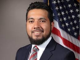 Ian Barney's Instagram, Twitter & Facebook