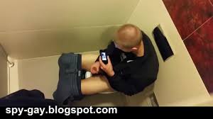 トイレ盗撮 隠し撮り投稿動画 TOILET.CAM DAMA-011 - 桃太郎映像出版