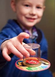 Drabbning bland dinosaurier och diamanttjuvar