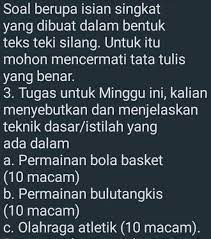 Dalam sepak bola terdapat 2 teknik dasar yaitu teknik badan dalam hal ini terbagi 3 yaitu lari, lompat, dan gerak tipu. Sebutkan 3 Gerak Dasar Dalam Permainan Bola Basket Cara Golden