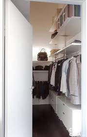 Tutto quello che ti serve è un po' di spazio, al resto pensiamo noi. DilemÄƒ Telex PietriÈ™ Cabina Armadio Piccoli Spazi Amazon Inspectii Imobiliare Ro