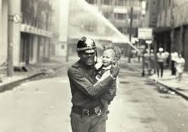 So, the structure itself did not suffer enough damage from the fire to cause a collapse. Fireman Geraldo Alves De Andrade Saving A Children During The Andraus Building Fire Sao Paulo 24 February 1972 9gag