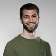 Neste último dia dos professores, tive a honra de receber o Lucas Ebert,  ex-aluno da minha primeira turma de primeiro ano do Ensino Médio da Escola  Móbile, para conversar com meus atuais