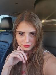 Hi everyone I'm looking for a room to rent. My name is katie im 24 and I  have two puppies. One is 19 the other is 6.Im moving down to st pete