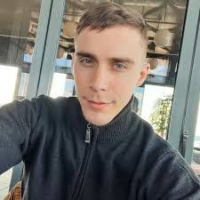 Andrew Kirk's Instagram, Twitter & Facebook