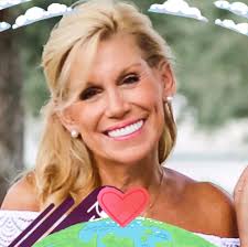 Broadway leading lady Avery Sommers is back in New York! This "powerhouse  voice" has wowed in Ain't Misbehavin', Platinum, Chicago, and more, and  now, she's celebrating all her favorite roles and her