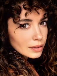 Carolet y sus amigos disfrutando del Verano en Menorca. Cita infaltable  para compartir con su otra familia! Gracias a Claudia Benito por compartir  algunos de esos momentos. #CarolRovira #estiu2025 #menorca #amics #moments #