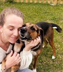 Introduction of new dog Maggie to the community