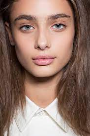 Rather than lining from top to bottom, skip the inner corners and focus only on the outer v. How To Make Your Eyes Look Bigger With Makeup Stylecaster