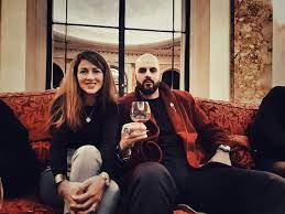 Vous avez besoin de beaux accessoires de mariage à maquiller. Ring On Twitter Last Exit To Brussels A L Annee Prochaine Papacito Zinebelrhazoui Editionsring