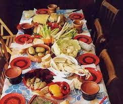 La bagna cauda è un piatto tipico piemontese che io mangio sin dall'infanzia. Bagna Cauda Specialita Tipica Piemontese