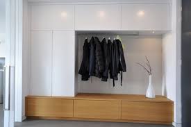 Maybe you would like to learn more about one of these? Set Up Corridor Ideas And Suggestions Garderoben Mobel Fur Flure Und Eingangsbereiche Nach M Garderoben Eingangsbereich Einbauschrank Garderobe Einbauschrank