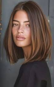 Samantha Redmond's Instagram, Twitter & Facebook