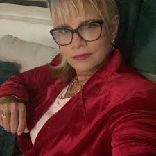 No te quedes sin tu @tequenon_pr Sabores: -Queso. -Guayaba y Queso.  -Pepperoni y Queso. Paquete de 24 piezas un sabor. Áreas: San Juan,  Guaynabo, Bayamón, Dorado y Caguas. #tequeños #tequeñon #tequeñonpr  #picadera #