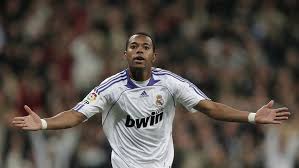 Im prozess wegen gruppenvergewaltigung hat ein gericht in italien die berufung des brasilianischen fußballers robinho (37) abgewiesen. Robinho Zeigt Seine Schonsten Tricks Uefa Champions League Uefa Com