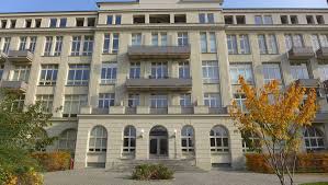 In diesem stadtteil nach einer passenden immobile 2 zimmer wohnung mit balkon im eg sf hinterhaus mit 55m² saniert. 2 Zimmer Wohnung Zu Vermieten Berliner Strasse 124 13187 Berlin Pankow Pankow Mapio Net