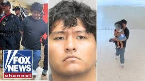 Sabrina Tracy's Instagram, Twitter & Facebook