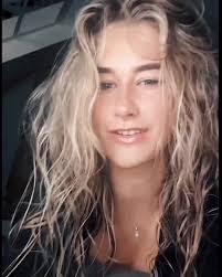 Heidi Spangler's Instagram, Twitter & Facebook