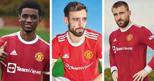 The adidas 2021/22 manchester united home kit dropped earlier today (thursday). Ujmagieafk C9m