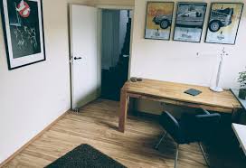 Verkaufe hier einen sehr gut erhaltenen designer schreibtisch. Stehschreibtisch Ikea Skarsta Ausprobiert