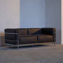 Jetzt günstig die wohnung mit gebrauchten möbeln einrichten auf ebay kleinanzeigen. Le Corbusier Jeanneret Perriand Cassina Lc3 Sofa In Brown Leather 1990s 160733