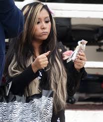 Products used to achieve this hairstyle. Snooki Black Hair Highlights Google Search Black Hair With Blonde Highlights Black Hair With Highlights Blonde Highlights