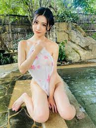 高橋しょう子 on X: I love bathing in the hot springs. 温泉に入るの大好き！♨️🧖‍♀️  t.covN4jbz36Px  X