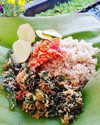 Tiwul singkong semarang, tiwul berasal dari daerah semarang, tiwul terbuat dari beras oyek ini masih mentah, tetapi sudah siap masak. Nasi Oyek Nasinya Orang Kebumen Kamu Harus Cobain Guys