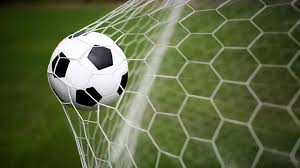 Σοκαριστικές φωτογραφίες από το φρικτό τροχαίο που του στοίχισε τη ζωή στον παναγιώτη σκαφτούρο. 8rhnos Ston Ellhniko A8lhtismo Pe8ane 25xronos Podosfairisths Fwto