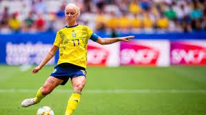 Caroline seger, capitaine de la sélections suédoise, est une joueuse d'expérience à la carrière internationale puisqu'elle a évolué dans différentes grandes nations du football féminin comme la. Caroline Seger Sportschau Sportschau De Olympia Sportler