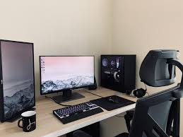Give Me Your Meeting Id So That I Can Zoom Into Your Heart In 2020 Battlestation Laptop Gaming Setup Computer Setup