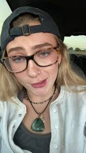 Sarah Stelzer's Instagram, Twitter & Facebook