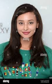 Leah Weller's Instagram, Twitter & Facebook