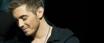 Που έχει μικρή ηλικία, που είναι ακόμα στη νεότητα. Mixalhs Xatzhgiannhs Neo Tragoydi Gia Filan8rwpiko Skopo Me Titlo Kalhnyxta Stixoi