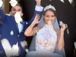 Mariage De Julien Et Manon Des Marseillais L Evenement People Le Plus Attendu Avec La Naissance De L Enfant De Meghan Et Harry Julien Julien Tanti Et Marie Mariage