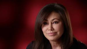 Melanie Ray's Instagram, Twitter & Facebook